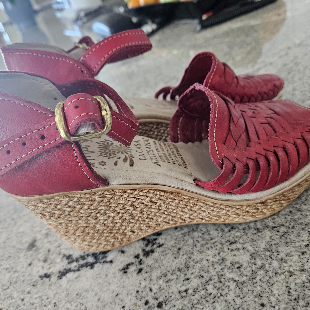 Red Women Huarache Platform Pre Loved - Picture 2 of 5